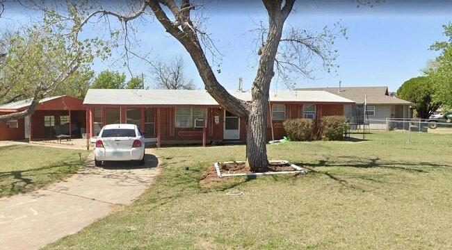 Building Photo - 3401 NW Williams Ave