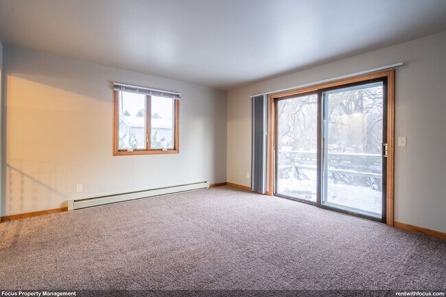 Building Photo - 631 State St