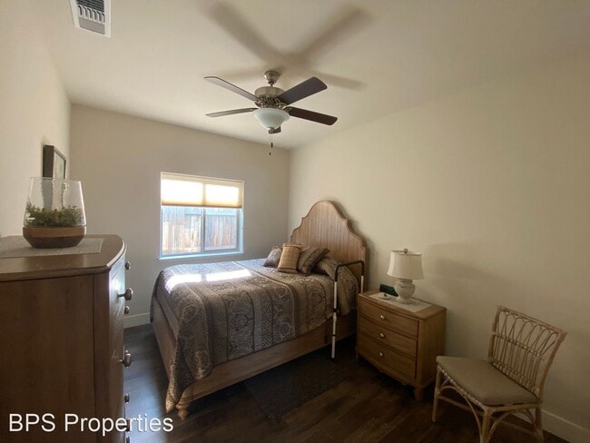 Building Photo - 3 br, 2 bath House - 6 Jersey Brown Court