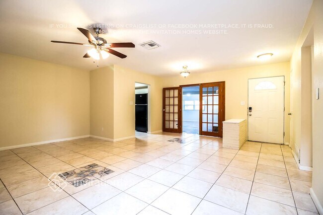 Building Photo - 1546 Peruvian Ln