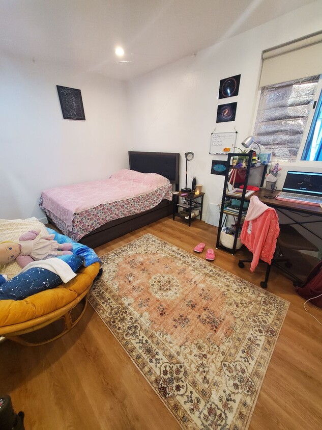 Primary Photo - 1433 W 37th St