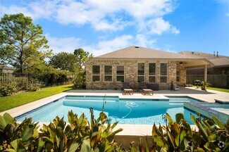 Building Photo - 16602 Highland Country Dr