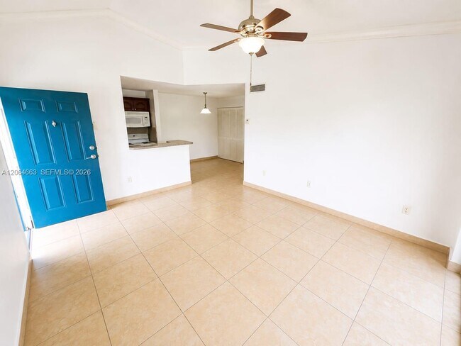 Foto del edificio - 7235 NW 179th St