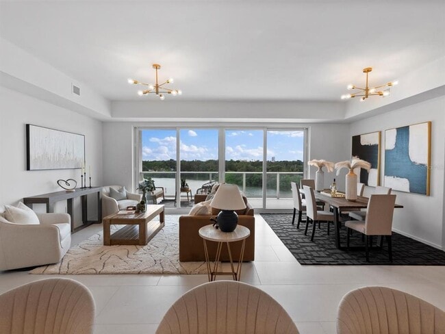 Building Photo - 1020 Sunset Point Rd