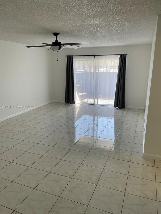 Foto del edificio - 13726 SW 90th Ave