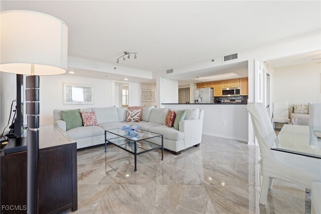 Foto del edificio - 6585 Nicholas Blvd