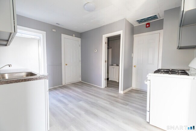 Foto del edificio - 132 Beaver St