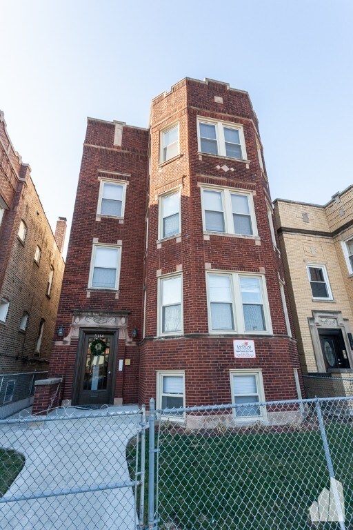 Primary Photo - 5114 N Kimball Ave
