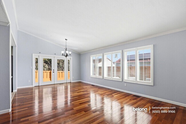 Foto del edificio - 623 Via Primavera Ct