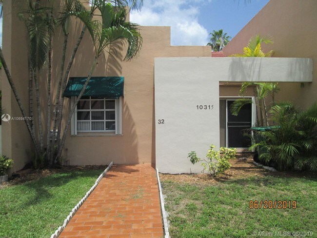 Building Photo - 10315 SW 154th Cir Ct