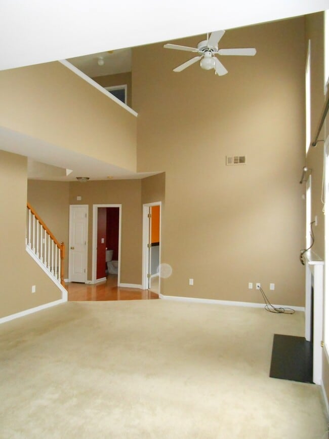 Building Photo - Popular Summerfield Subdivision! Woodruff ...