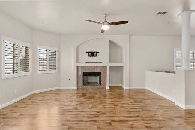 Building Photo - 15804 Crest Ln