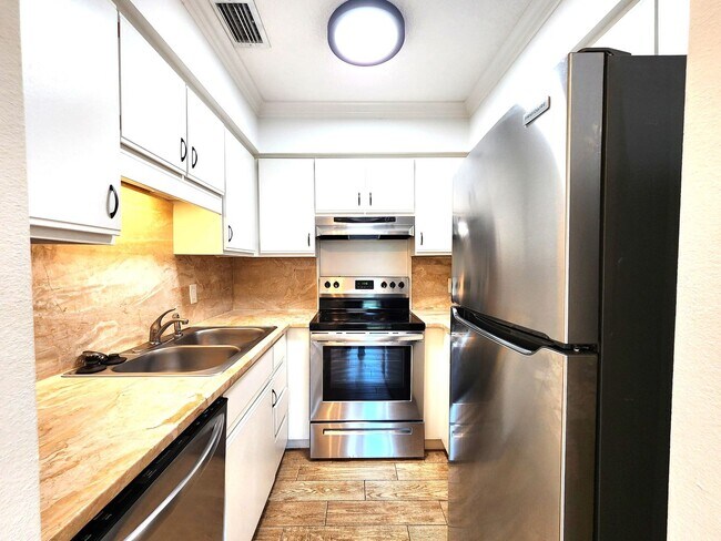 Foto del edificio - Second Floor Unit; Amazing College Park Lo...