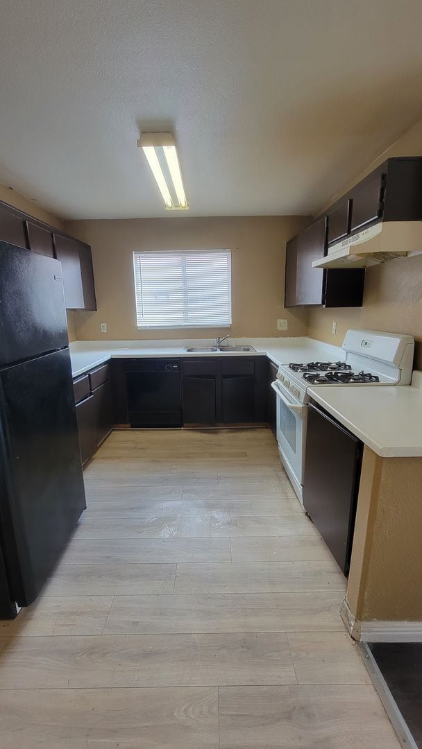 Building Photo - 3964 Rebecca Raiter Ave