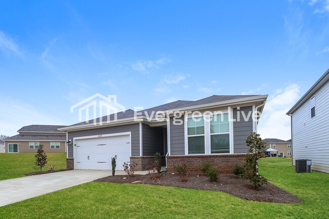 Building Photo - 2420 Appalachian Trl Dr