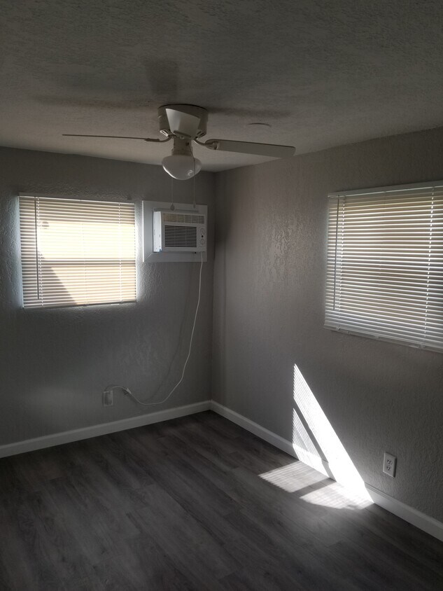Foto principal - 1501 Ariana St