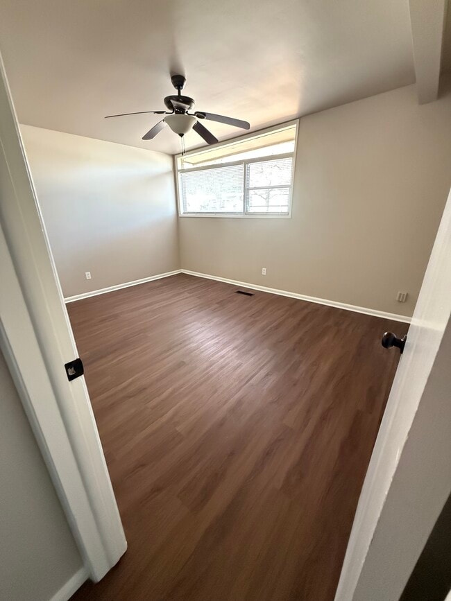 Building Photo - 5332 E 26th Pl