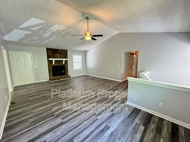 Building Photo - 4798 Rock Island Ln NW