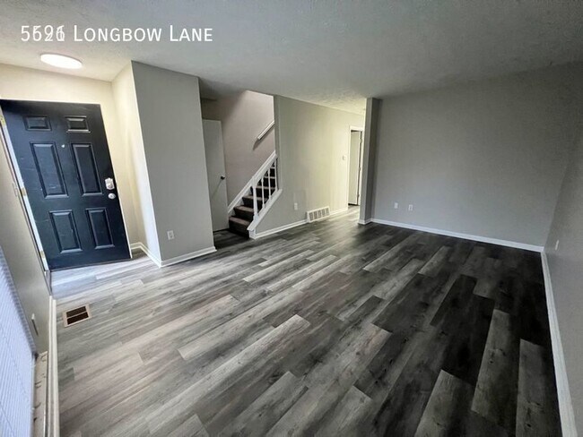 Building Photo - Recently Updated Beautiful Town Home in Du...