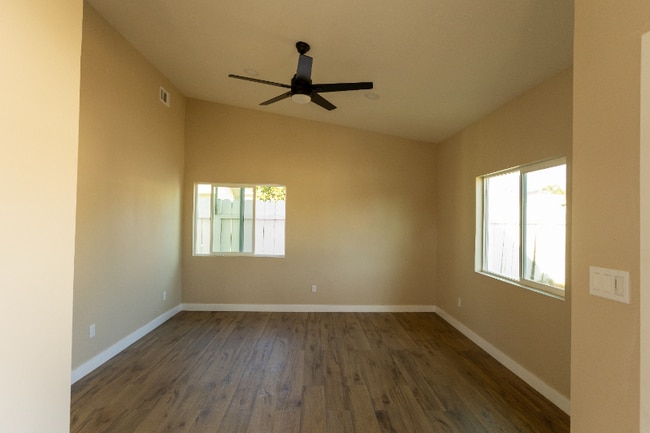 Building Photo - 9266 Ramona Ave