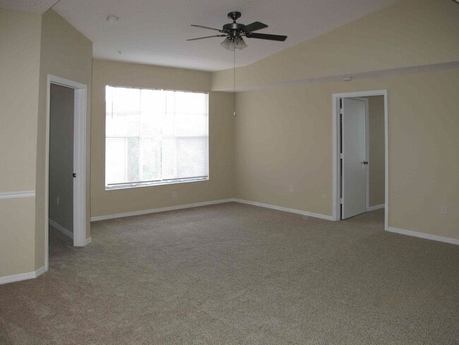 Photo - 5572 METROWEST BLVD # 5-310 Apartment