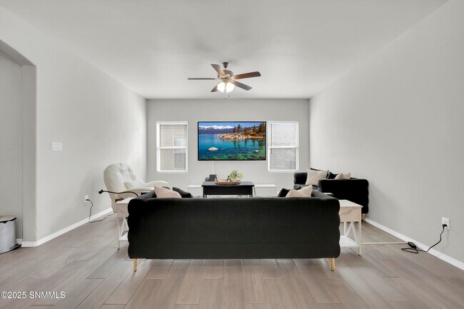 Foto del edificio - 7021 Silver Spur St