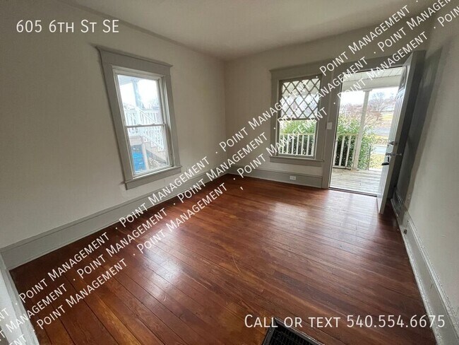 Foto del edificio - 605 6th St SE
