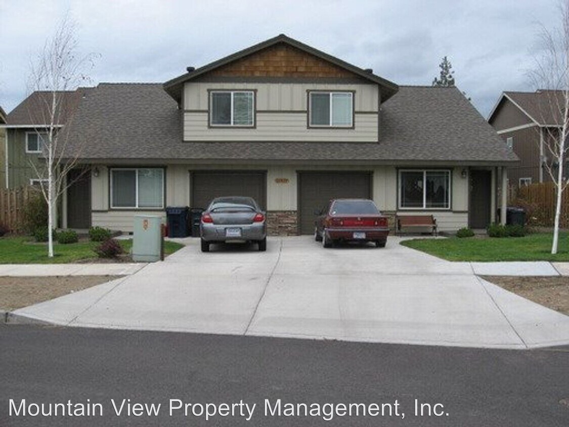 21034 Damascus Ln, Bend, OR 97701 Apartment for Rent in Bend, OR