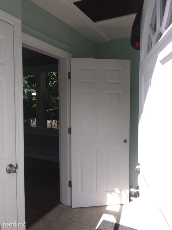 Foto principal - 1 br, 1 bath House - 832 Harrison Ave