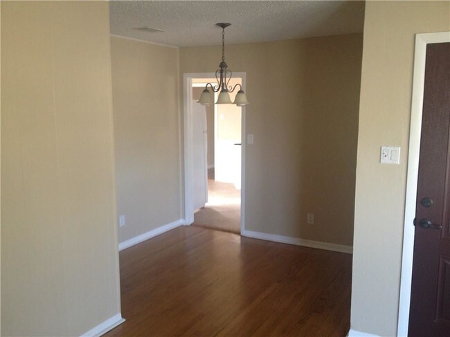 Building Photo - 3601 W Seminary Dr