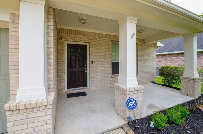 Building Photo - 4006 Autumn Pines Trail