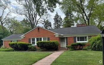 Building Photo - 18171 Kilbirnie Ave