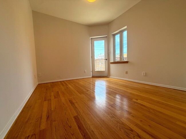 Foto del edificio - 1901 Voorhies Ave