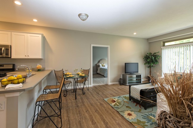 Spacious, yet cozy layout. - The Meadows at Stonebrook Village 55+