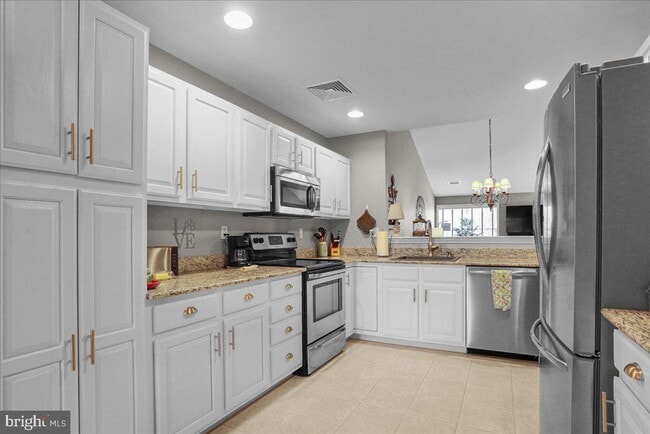 Building Photo - 307 Oak Hill Ln