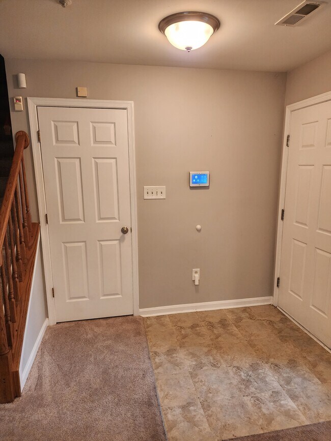 Foyer - 13900 King Gregory Way