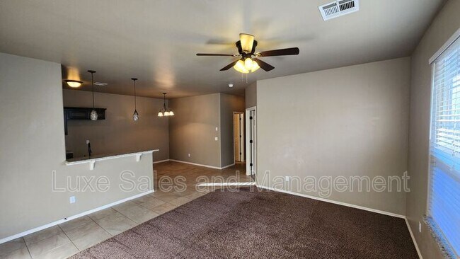 Building Photo - 1308 Garden Gate Dr