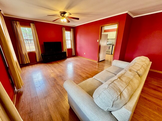 Building Photo - 1134 Rowland Rd