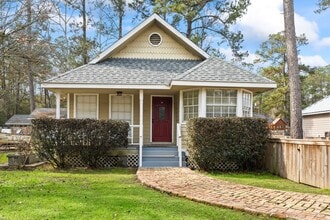 Building Photo - 70403 L St