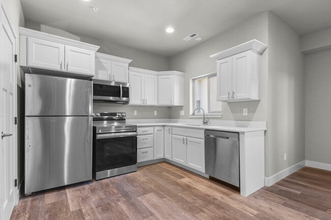 Photo - 5380 N Union Blvd (Colorado Springs, CO) Apartment