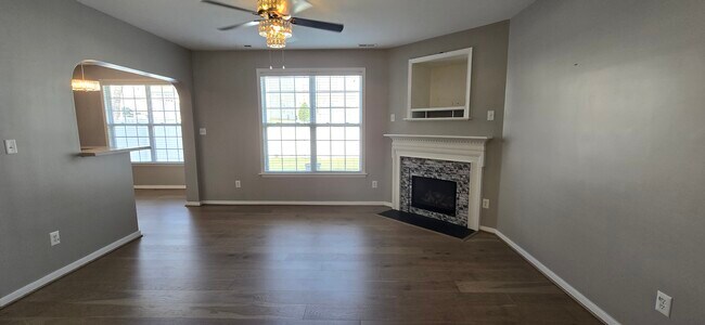 Foto del edificio - 848 Parkland Pl