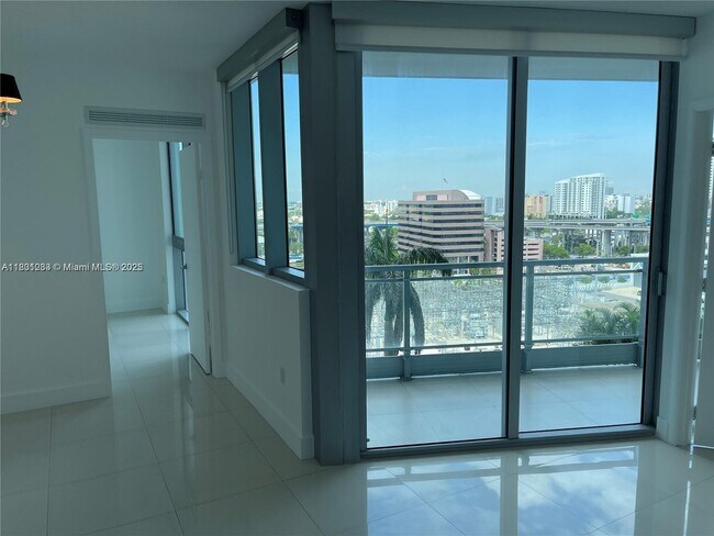 Foto del edificio - 92 SW 3rd St