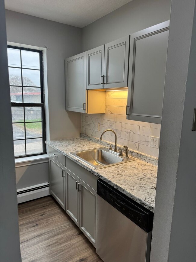 Photo - 1 bedroom, 1 bathroom downtown Hartford ct Apartment
