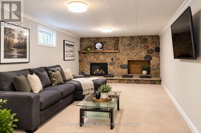 Building Photo - 362 Elmridge St