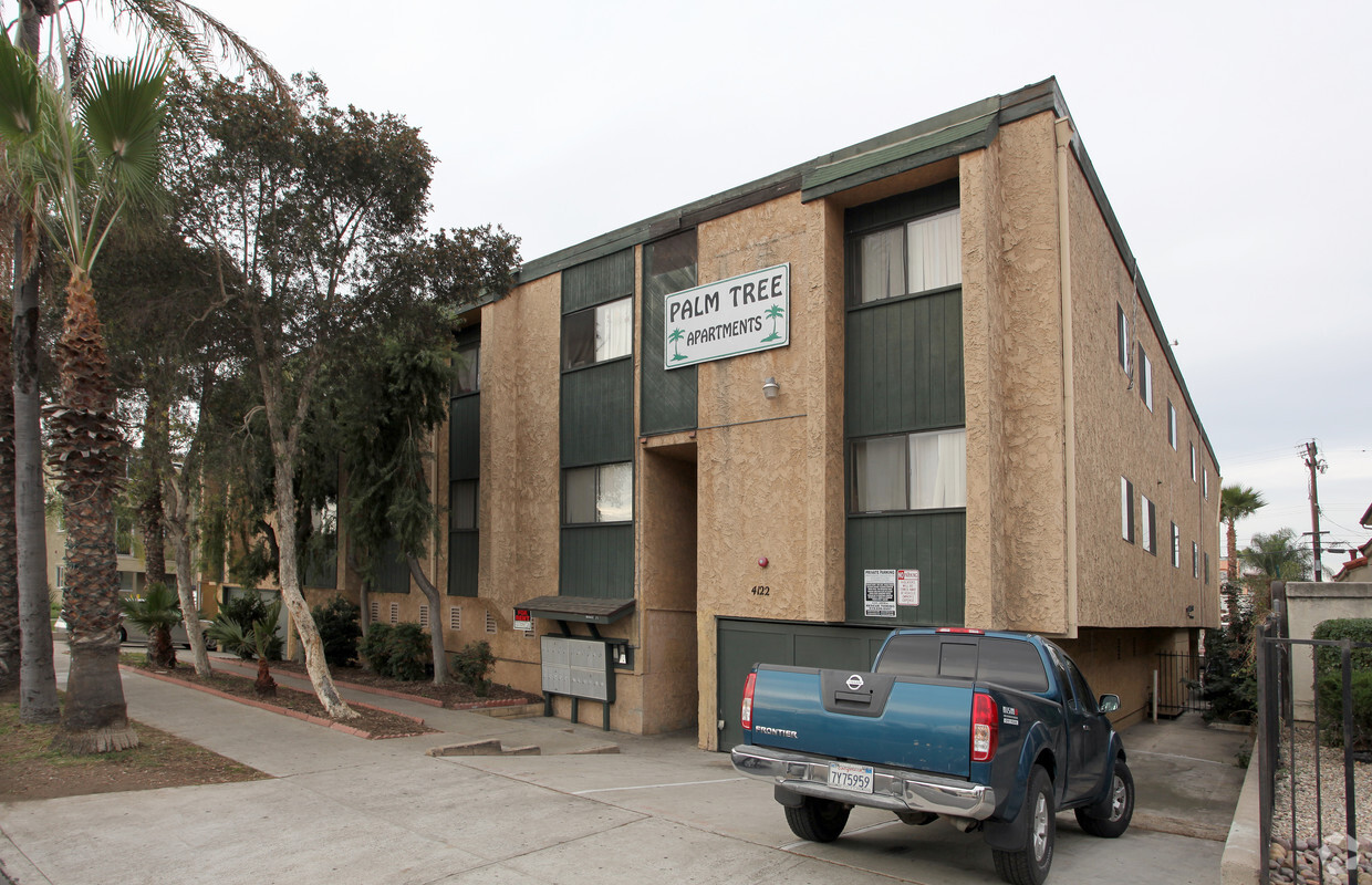 Primary Photo - Palm Tree Apartments