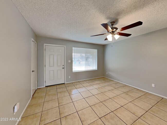 Building Photo - 7562 W Turney Ave
