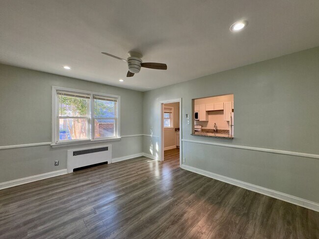 Foto del edificio - Charming 3 Bedroom/3 Bathroom Townhome in Ednor Gardens-Lakeside Neighborhood, MD!