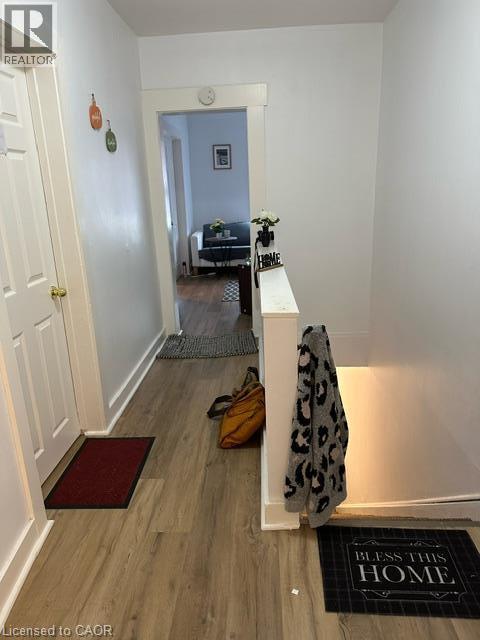 Photo du bâtiment - 11B WENTWORTH Street N