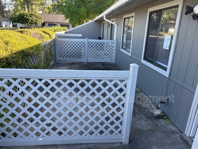 Foto del edificio - 3012 SE 5th Terrace