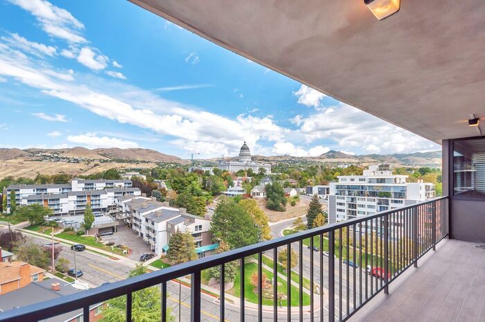 Primary Photo - 12TH FLOOR EXECUTIVE APARTMENT IN ZIONS SU...